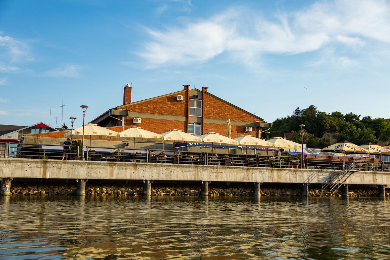 Zlatna Ribica Apartment Golubac Luaran gambar